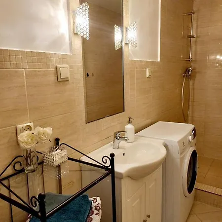 Corner Apartament Pilsudskiego - 5 Min Od Dworca Glownego - Main Railway Station Apartment